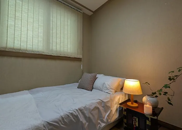 Stroll&stay 步行道住宿 Your Perfect 6mins To Wolgok Station, 3bed1bath, Streamwalk, Free Parking, Cozy And Quiet Stay, Korea Uni, Kyeonghee Uni 서울특별시