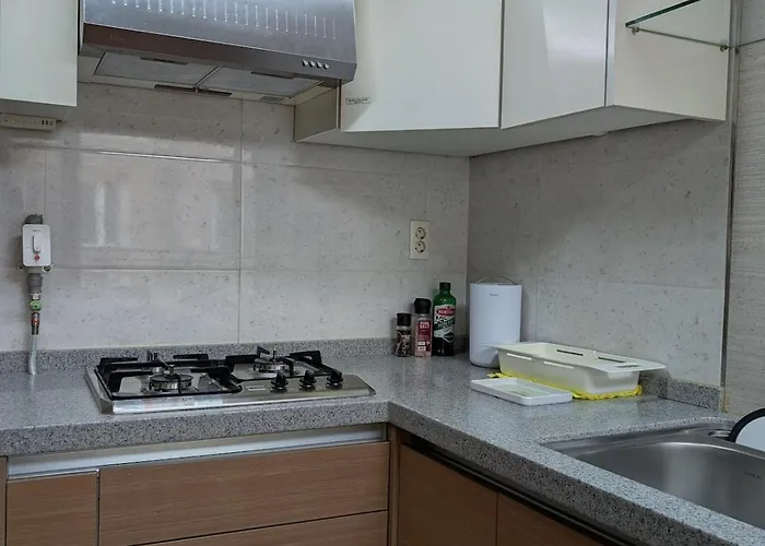 아파트 Stroll&stay 步行道住宿 Your Perfect 6mins To Wolgok Station, 3bed1bath, Streamwalk, Free Parking, Cozy And Quiet Stay, Korea Uni, Kyeonghee Uni 서울특별시