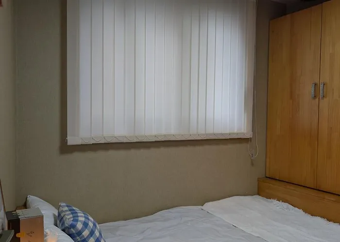 Stroll&stay 步行道住宿 Your Perfect 6mins To Wolgok Station, 3bed1bath, Streamwalk, Free Parking, Cozy And Quiet Stay, Korea Uni, Kyeonghee Uni 아파트 *