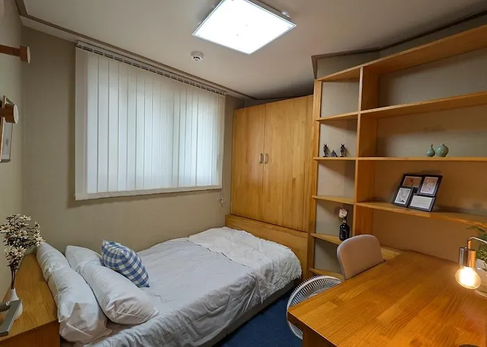 아파트 Stroll&stay 步行道住宿 Your Perfect 6mins To Wolgok Station, 3bed1bath, Streamwalk, Free Parking, Cozy And Quiet Stay, Korea Uni, Kyeonghee Uni *