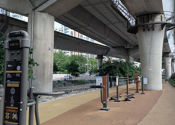 아파트 Stroll&stay 步行道住宿 Your Perfect 6mins To Wolgok Station, 3bed1bath, Streamwalk, Free Parking, Cozy And Quiet Stay, Korea Uni, Kyeonghee Uni *