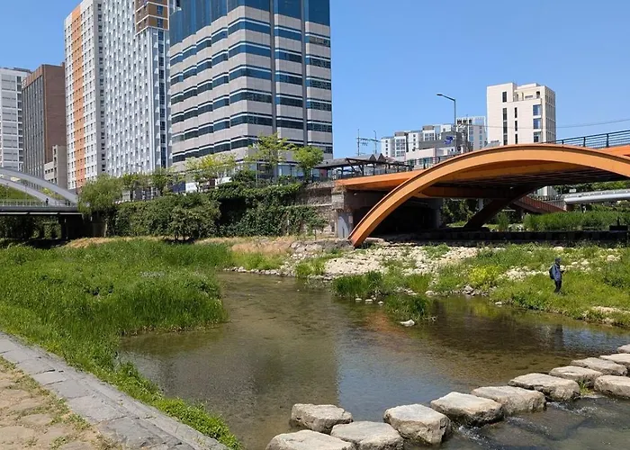 Stroll&stay 步行道住宿 Your Perfect 6mins To Wolgok Station, 3bed1bath, Streamwalk, Free Parking, Cozy And Quiet Stay, Korea Uni, Kyeonghee Uni 서울특별시